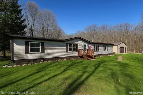 6565 W Coon Lake Rd, Iosco, MI 48843