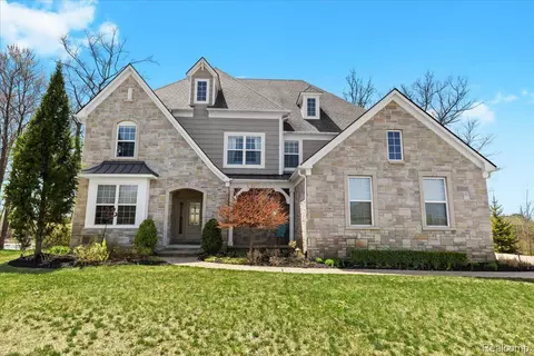 23281 S Crooked Tree, Lyon, MI 48178