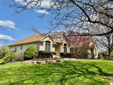 8505 Woodridge Dr, Davison, MI 48423