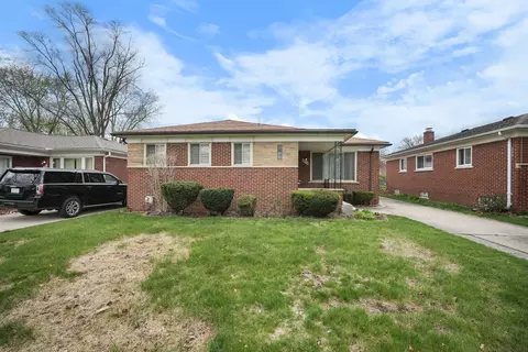 23140 Cloverlawn St, Oak Park, MI 48237
