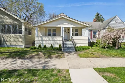 359 E Cambourne St, Ferndale, MI 48220