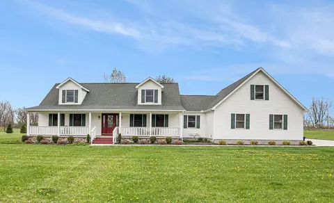 13610 12 Mile Rd, Green Oak, MI 48178