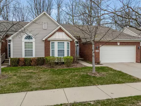 30145 Brightwood Dr, Novi, MI 48377