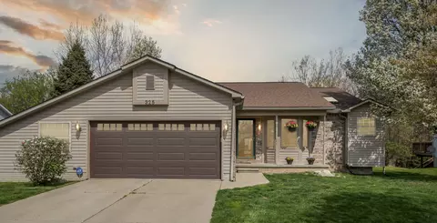 325 Pine Valley Crt Ct, Linden, MI 48451