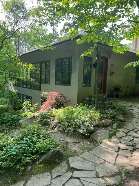 5891 Delano Rd, Metamora, MI 48455