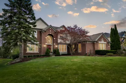 44421 White Pine Cir E, Northville, MI 48168