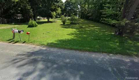 5154 Beverly Ave, Cooper, MI 49004
