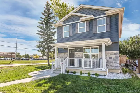 438 E Goulson Ave, Hazel Park, MI 48030