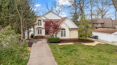 5027 Grover Dr, Genoa, MI 48116