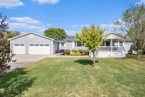5466 Baldwin Rd, Mundy, MI 48473