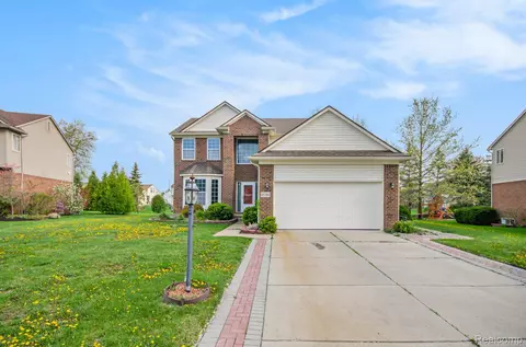 45284 Brookview Dr, Van Buren, MI 48111