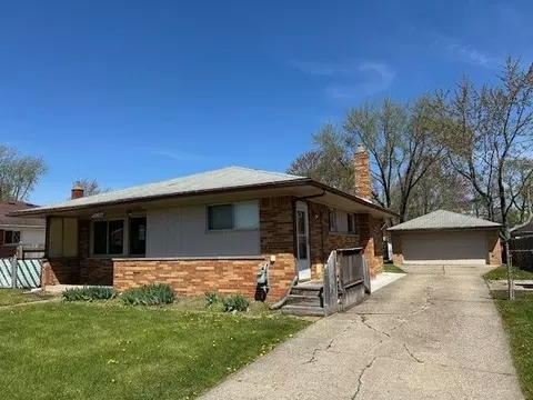 21019 Danbury St, Clinton Township, MI 48035