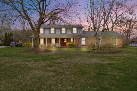 815 Great Oaks Dr, Bloomfield Hills, MI 48304