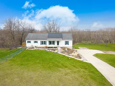 15034 Worden Rd, Groveland, MI 48442
