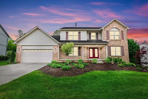 585 Dorchester Way, Milford, MI 48381