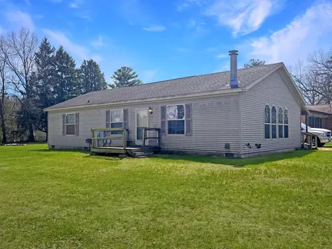 12779 Nichols Rd, Taymouth, MI 48417
