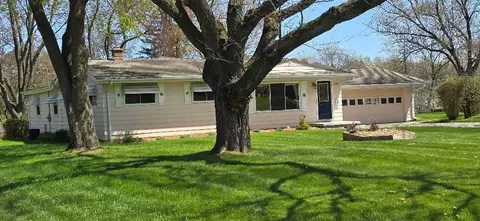 1380 Autumn Dr, Flint, MI 48532