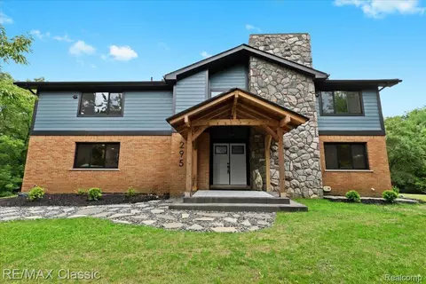 295 Whispering Pnes, Milford, MI 48380