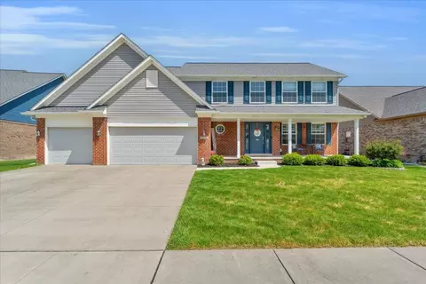20173 Sagebrush Dr, Brownstown, MI 48183