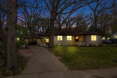 23550 Rensselaer St, Oak Park, MI 48237