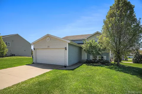 823 Glenlivet St, Marion, MI 48843
