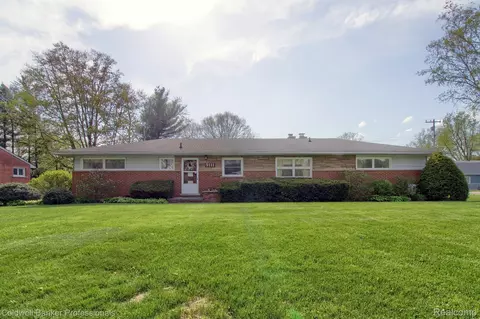 9111 Morrison Ave, Plymouth, MI 48170
