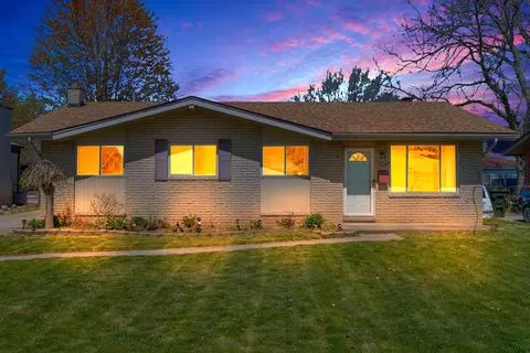 12157 Chevelle Dr, Sterling Heights, MI 48312