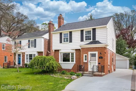 707 Elmwood St, Dearborn, MI 48124