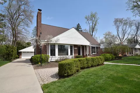 17880 Kinross Ave, Beverly Hills, MI 48025