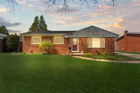 14143 Bainbridge St, Livonia, MI 48154