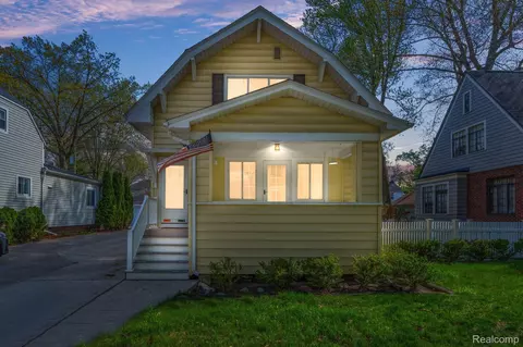 34 Sylvan Ave, Pleasant Ridge, MI 48069