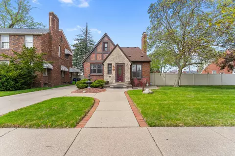 1096 Riverbank St, Lincoln Park, MI 48146