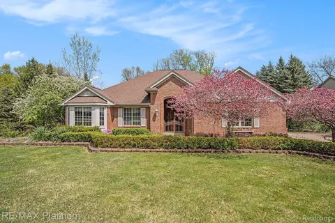 2053 Channel Dr, Brighton, MI 48114
