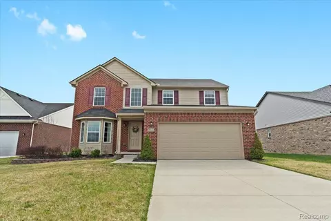 8242 Berwick Dr, Westland, MI 48185