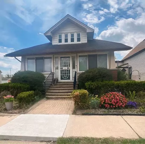111 Robertson St, Mount Clemens, MI 48043