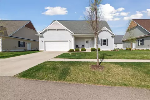 323 Dorchester Dr #29, Howell, MI 48855