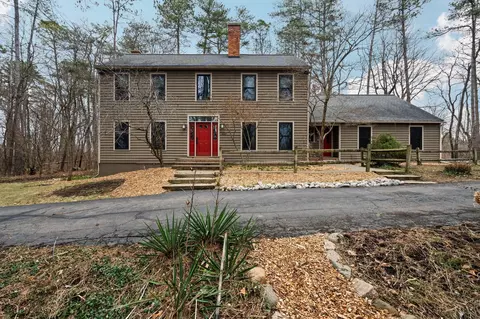 1827 High Hollow Dr, Scio, MI 48103