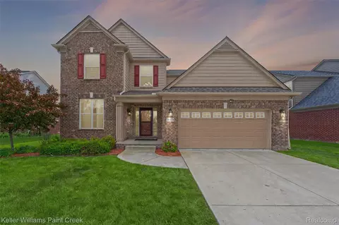 50323 Woodford Dr S, Canton, MI 48188