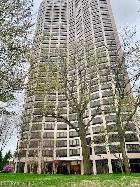 5000 Town Ctr #706, Southfield, MI 48075