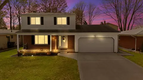 37741 Hacker Dr, Sterling Heights, MI 48310