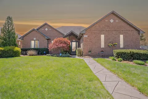 21850 Juricny Dr, Macomb, MI 48042
