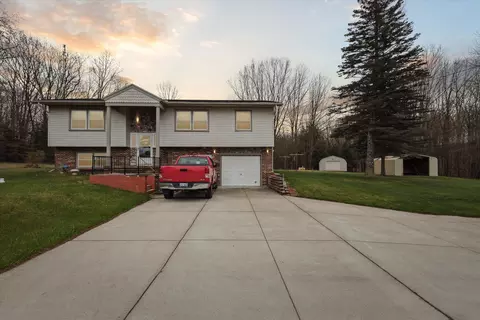 541 W Stockwell Rd, Greenwood, MI 48625