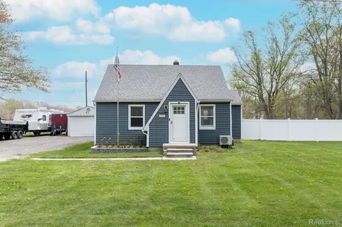 17921 Inkster Rd, Brownstown, MI 48174