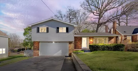 4332 Lanette Dr, Waterford, MI 48328