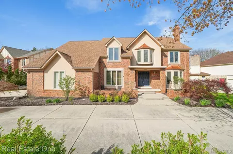 3066 Quail Ridge Cir, Rochester Hills, MI 48309