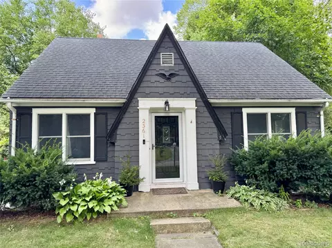 2361 Montroyal Ave, Waterford, MI 48328