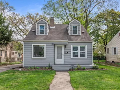 24280 Parklawn St, Oak Park, MI 48237