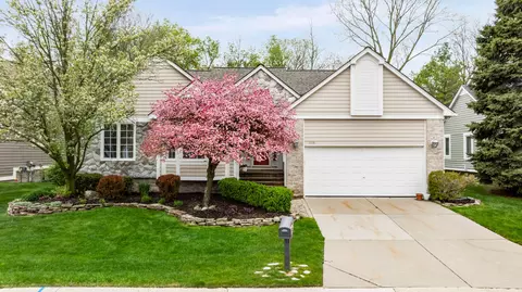 3218 Topview Crt Ct, Rochester Hills, MI 48309
