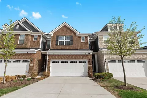 43393 Chancellor Ln, Novi, MI 48375