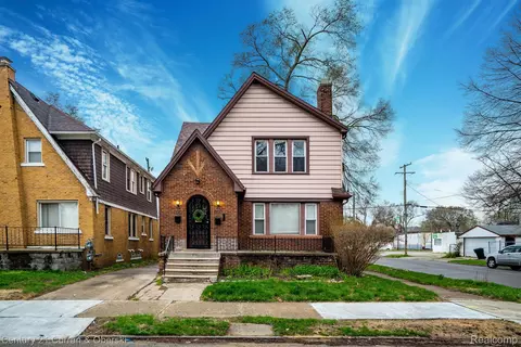 17215 Warrington Dr, Detroit, MI 48221